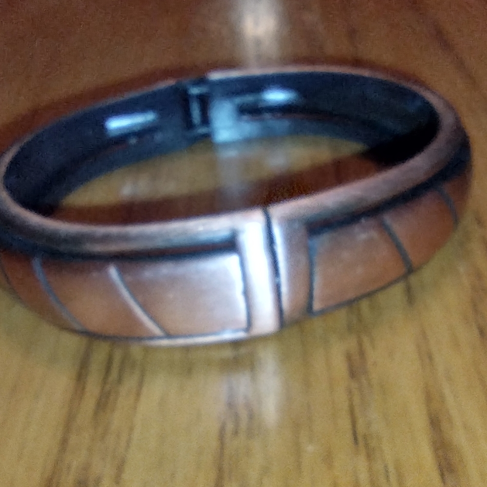 Heavy solid copper cuff bracelet - Picture 12 of 16